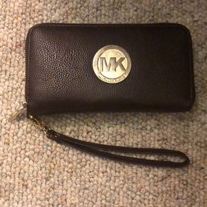Michael Kors Wriststrap Wallet